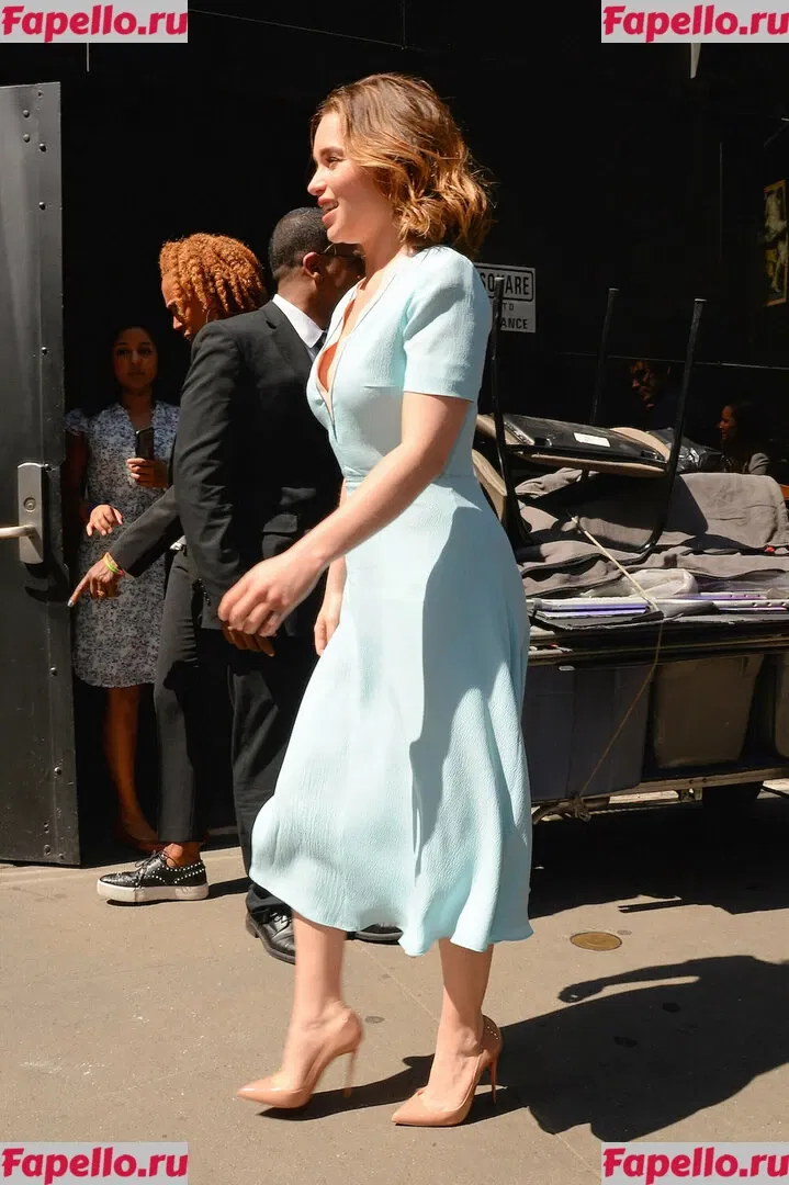 Emilia Clarke Onlyfans Photo Gallery 