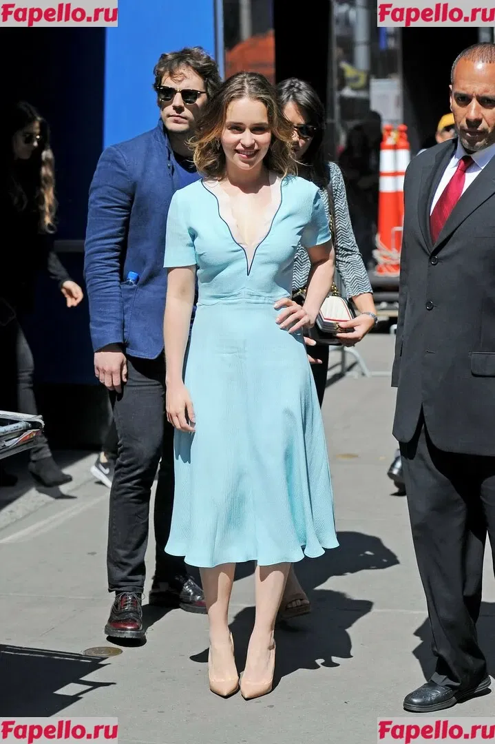 Emilia Clarke Onlyfans Photo Gallery 