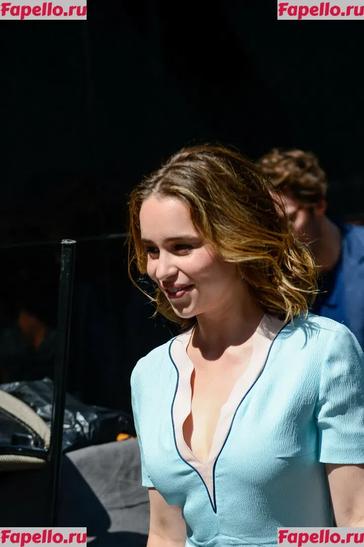 Emilia Clarke Onlyfans Photo Gallery 