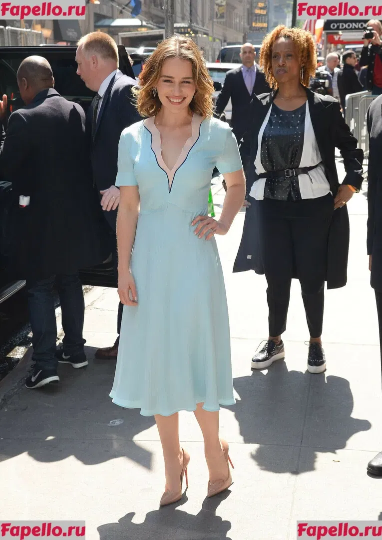 Emilia Clarke Onlyfans Photo Gallery 