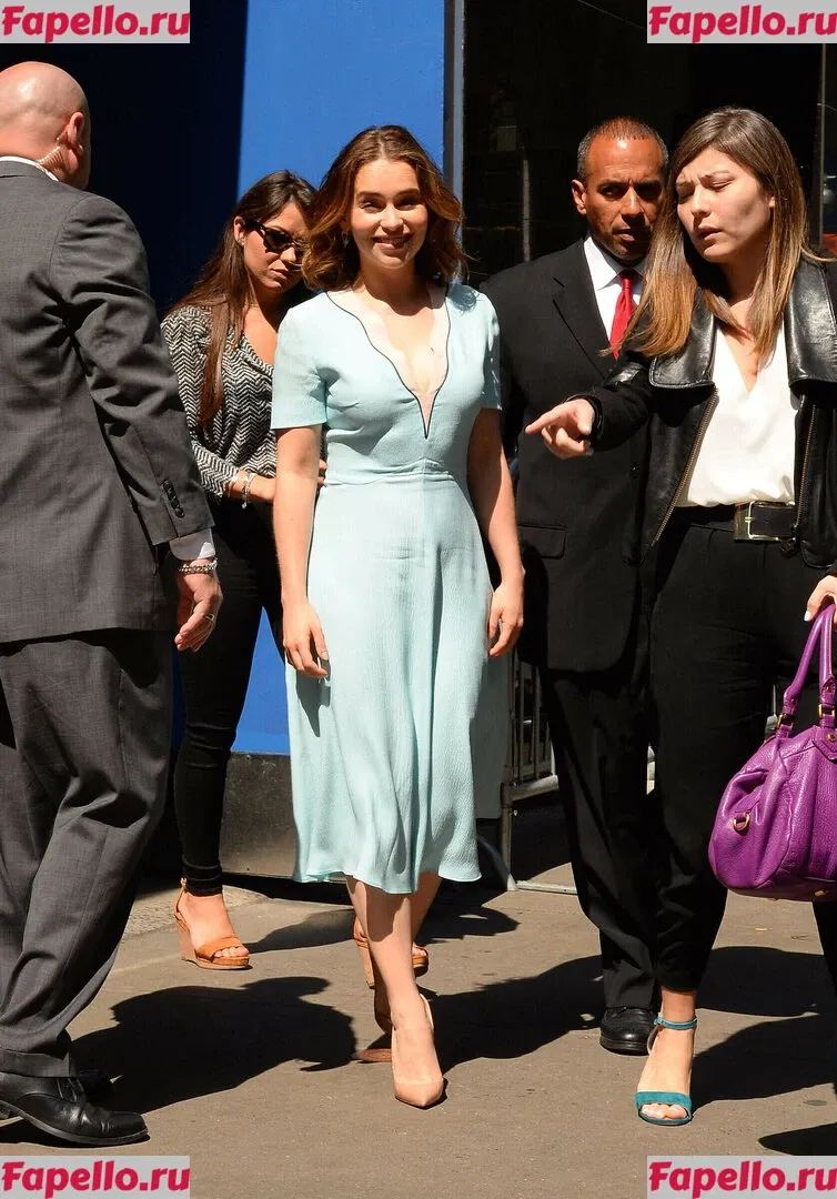 Emilia Clarke Onlyfans Photo Gallery 