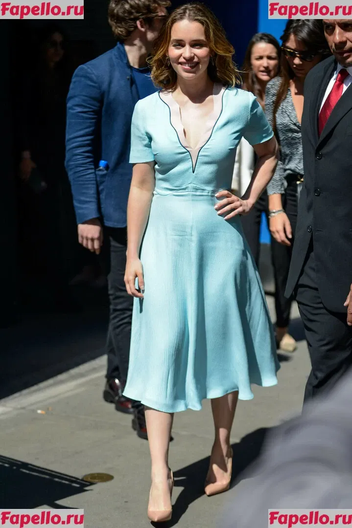 Emilia Clarke Onlyfans Photo Gallery 