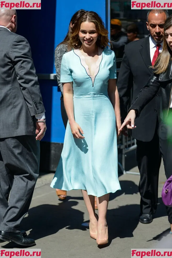 Emilia Clarke Onlyfans Photo Gallery 