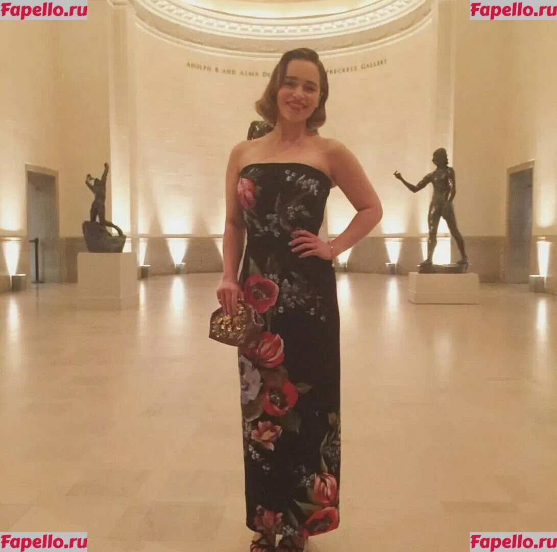 Emilia Clarke Onlyfans Photo Gallery 