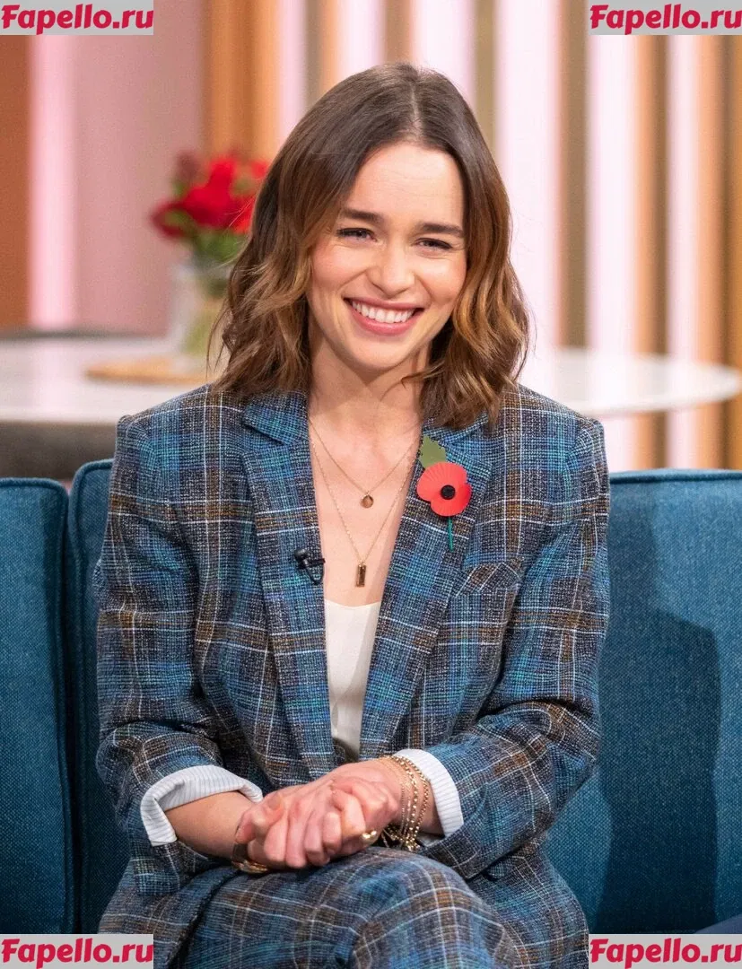 Emilia Clarke Onlyfans Photo Gallery 