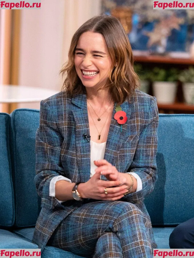 Emilia Clarke Onlyfans Photo Gallery 