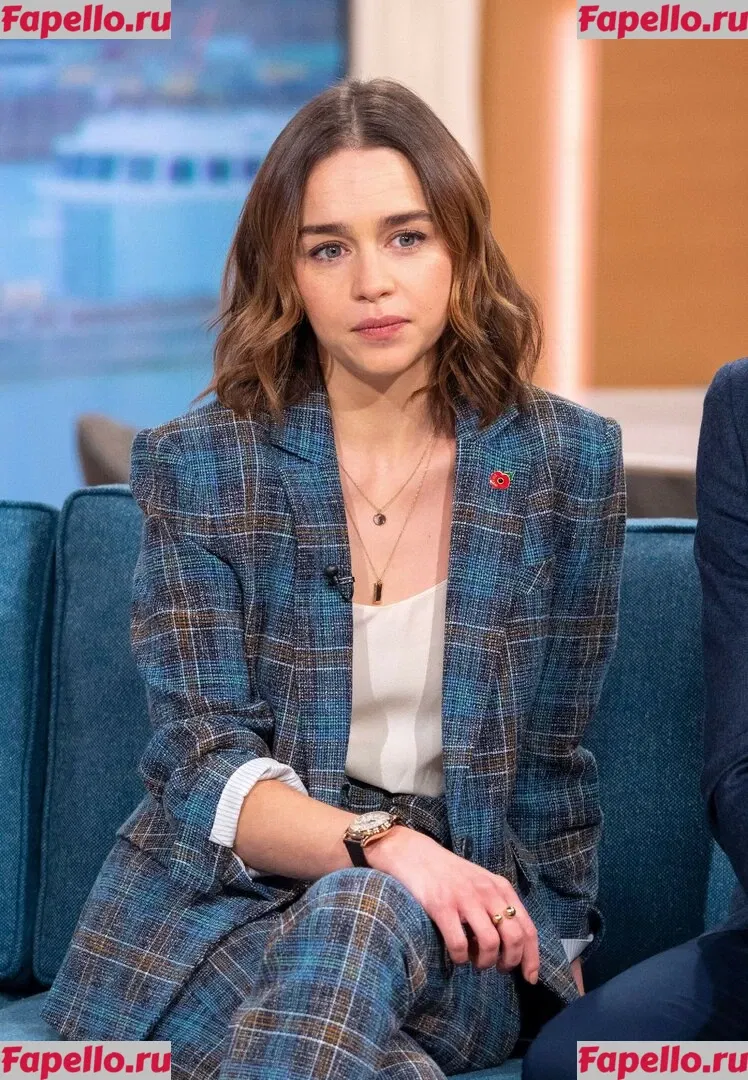 Emilia Clarke Onlyfans Photo Gallery 