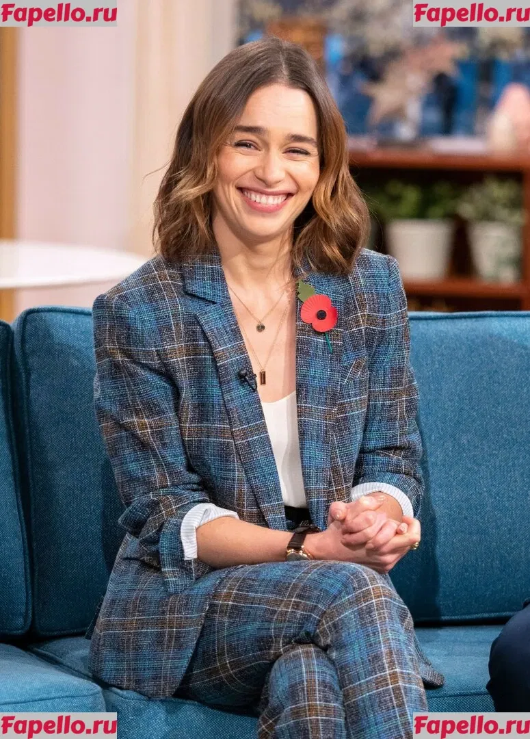 Emilia Clarke Onlyfans Photo Gallery 