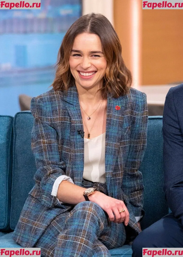 Emilia Clarke Onlyfans Photo Gallery 