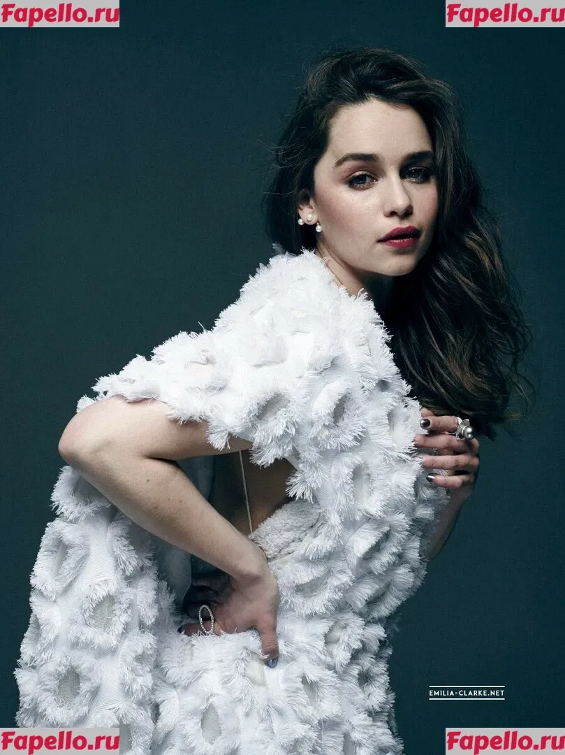 Emilia Clarke Onlyfans Photo Gallery 