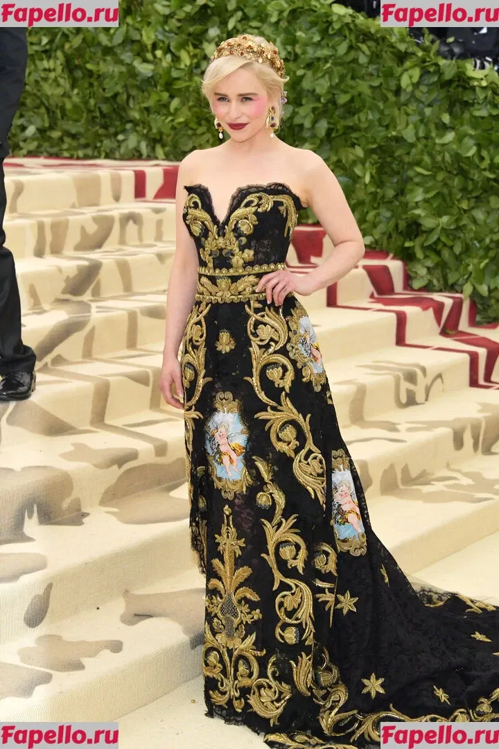 Emilia Clarke Onlyfans Photo Gallery 