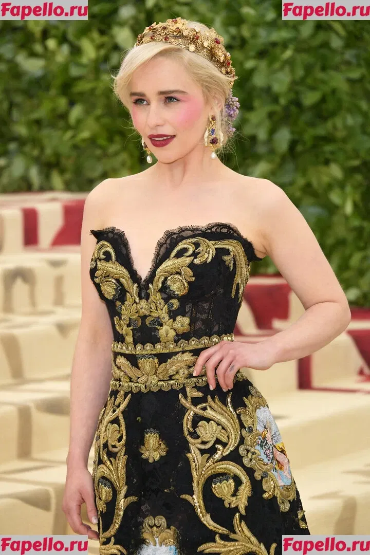 Emilia Clarke Onlyfans Photo Gallery 