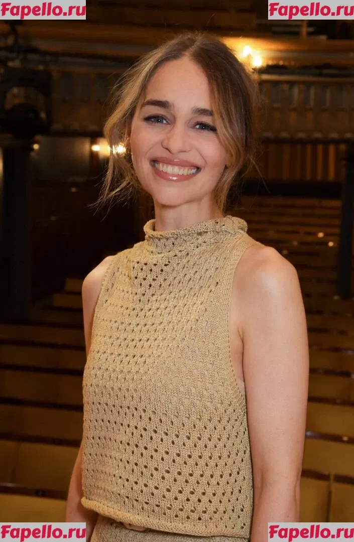 Emilia Clarke Onlyfans Photo Gallery 