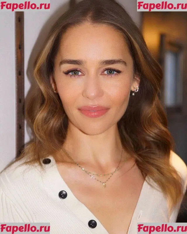 Emilia Clarke Onlyfans Photo Gallery 