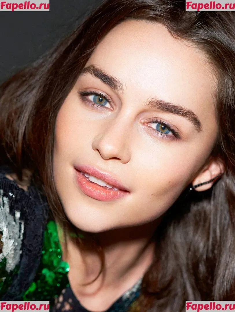 Emilia Clarke Onlyfans Photo Gallery 