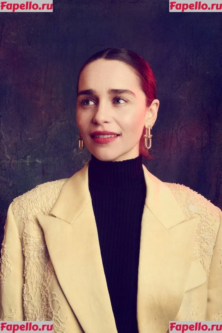 Emilia Clarke Onlyfans Photo Gallery 
