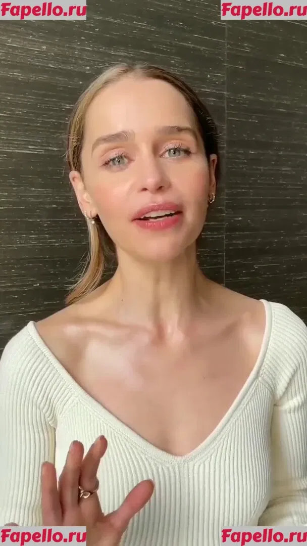 Emilia Clarke Onlyfans Photo Gallery 