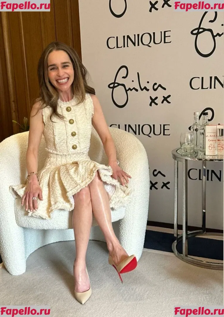 Emilia Clarke Onlyfans Photo Gallery 