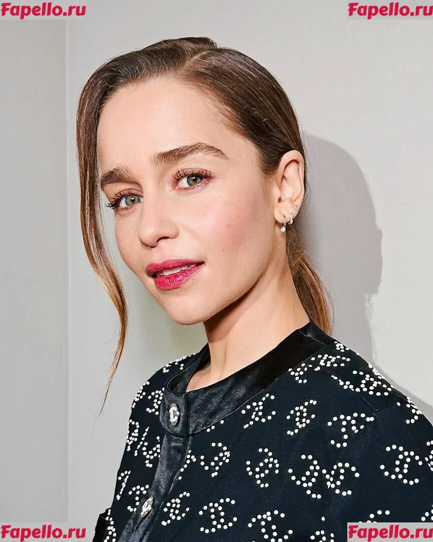 Emilia Clarke Onlyfans Photo Gallery 