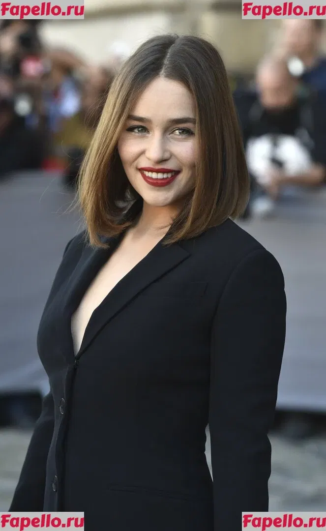 Emilia Clarke Onlyfans Photo Gallery 