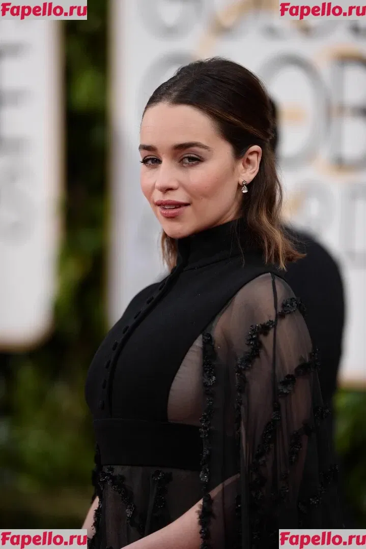 Emilia Clarke Onlyfans Photo Gallery 