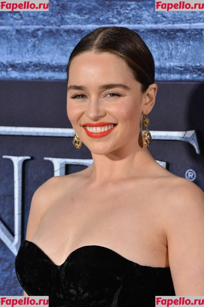Emilia Clarke Onlyfans Photo Gallery 