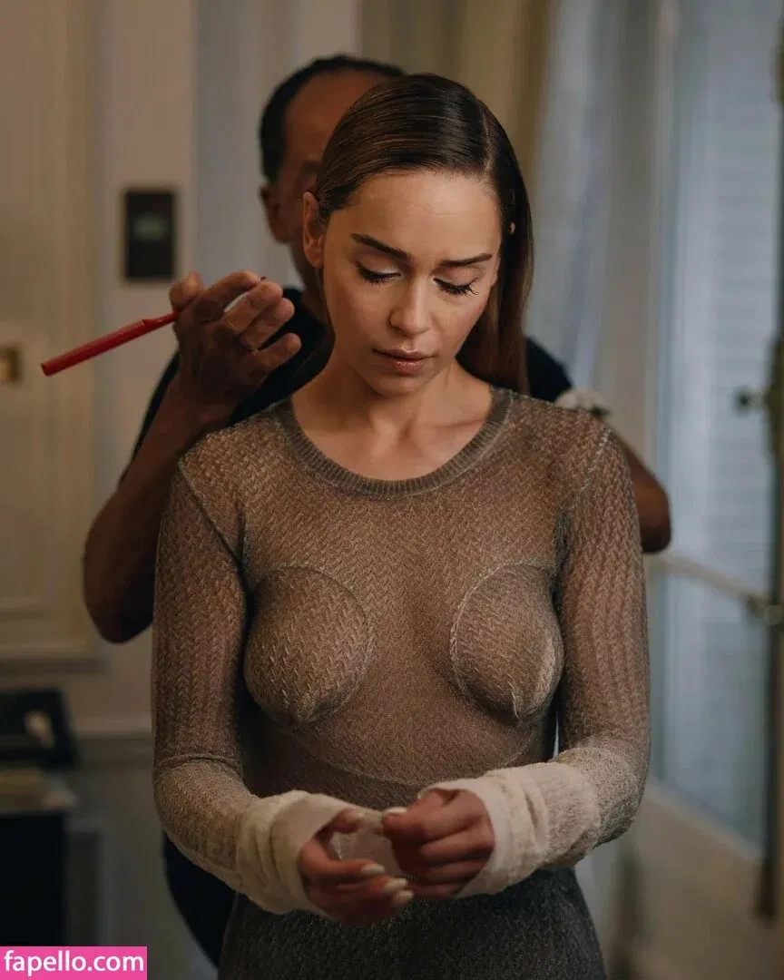 Emilia Clarke Onlyfans Photo Gallery 