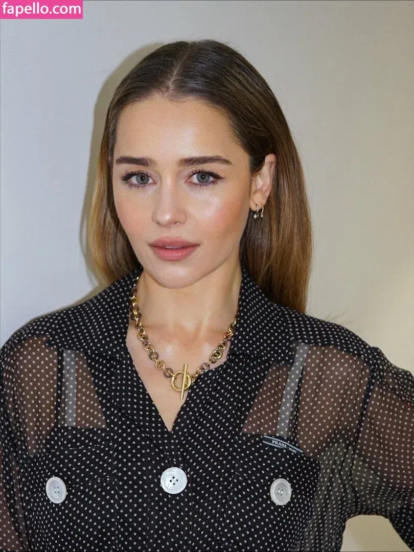 Emilia Clarke Onlyfans Photo Gallery 