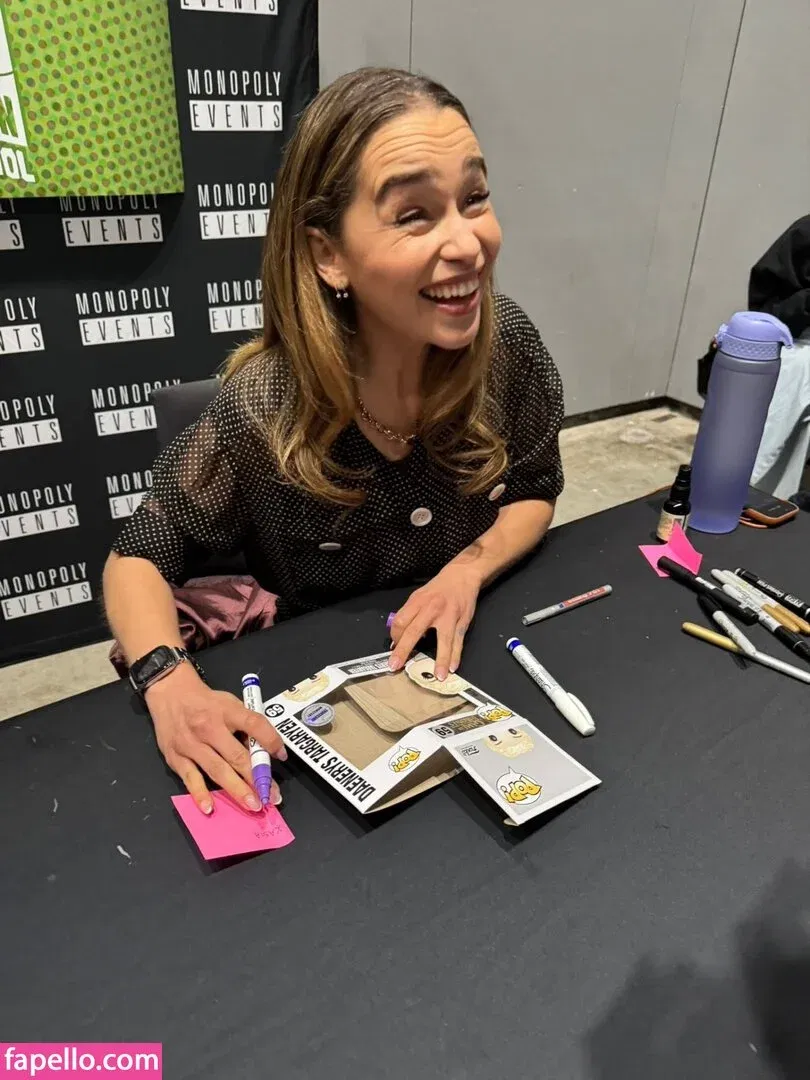 Emilia Clarke Onlyfans Photo Gallery 