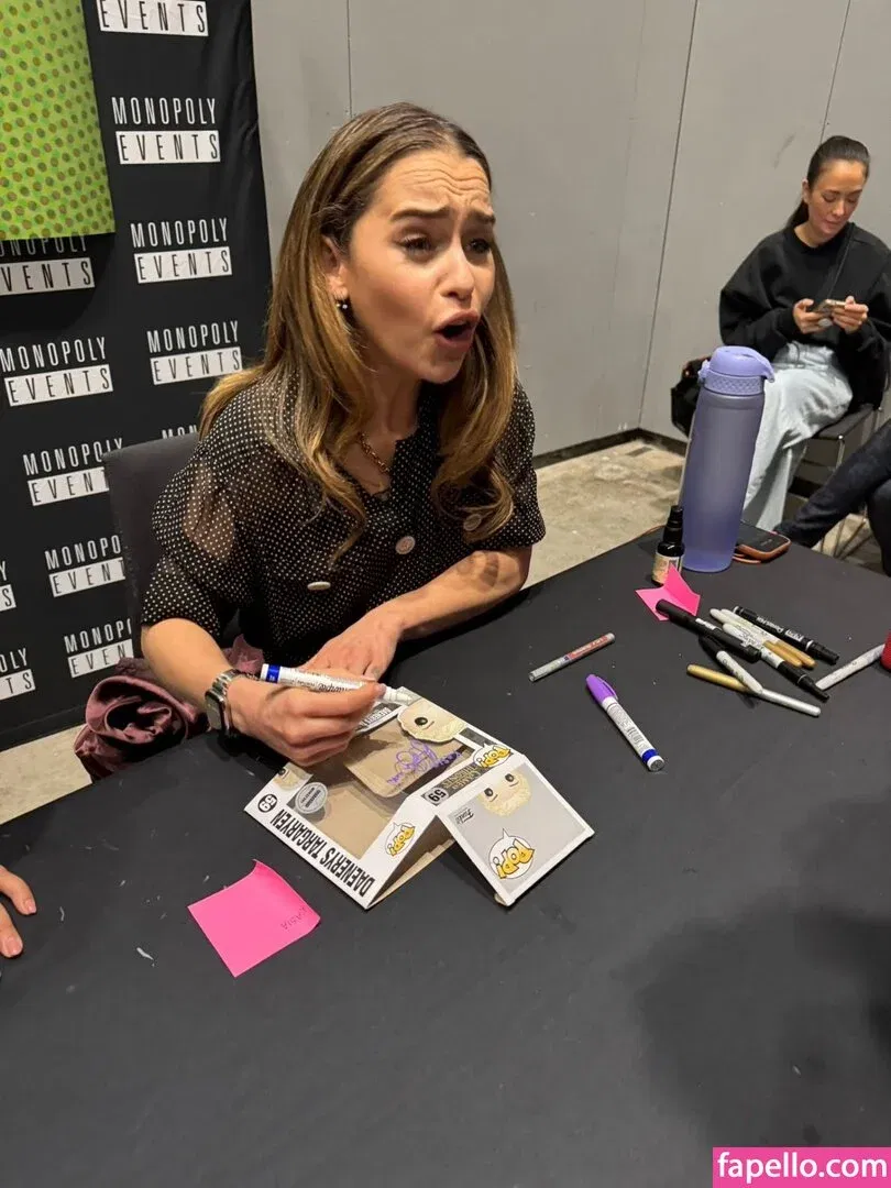 Emilia Clarke Onlyfans Photo Gallery 