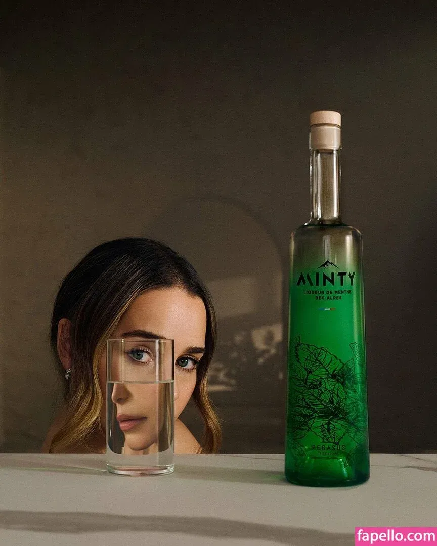 Emilia Clarke Onlyfans Photo Gallery 