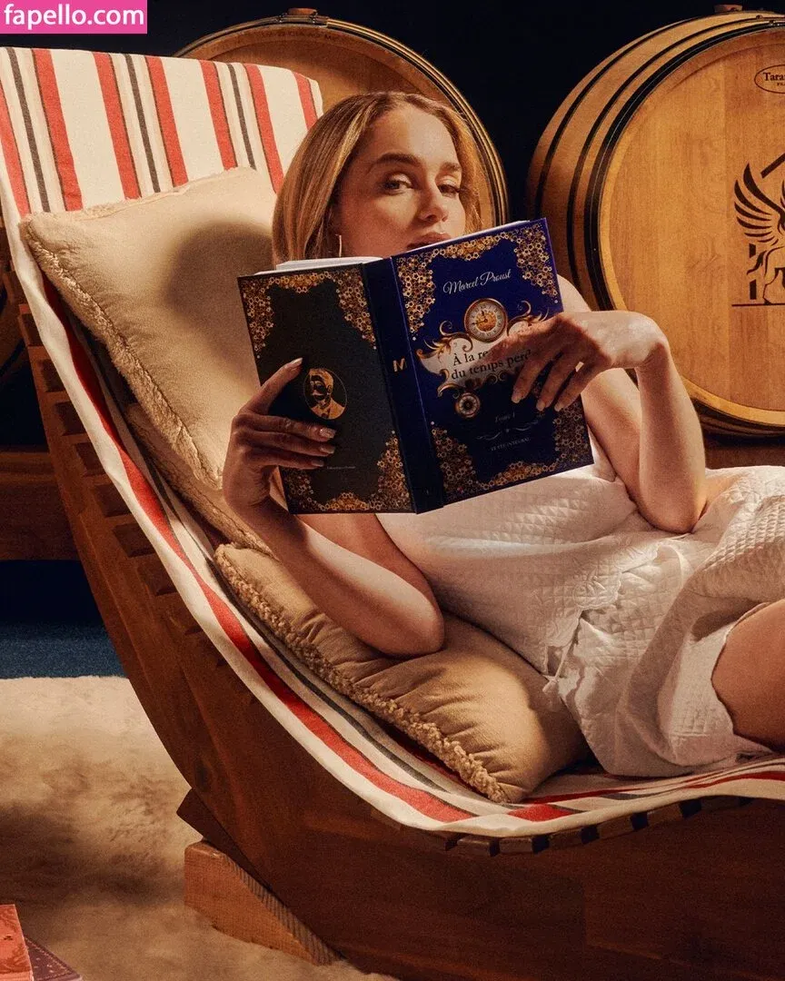 Emilia Clarke Onlyfans Photo Gallery 