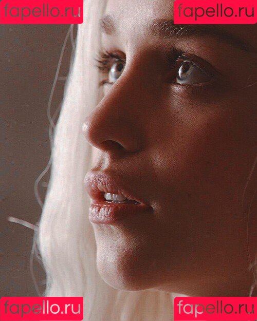 Emilia Clarke Onlyfans Photo Gallery 