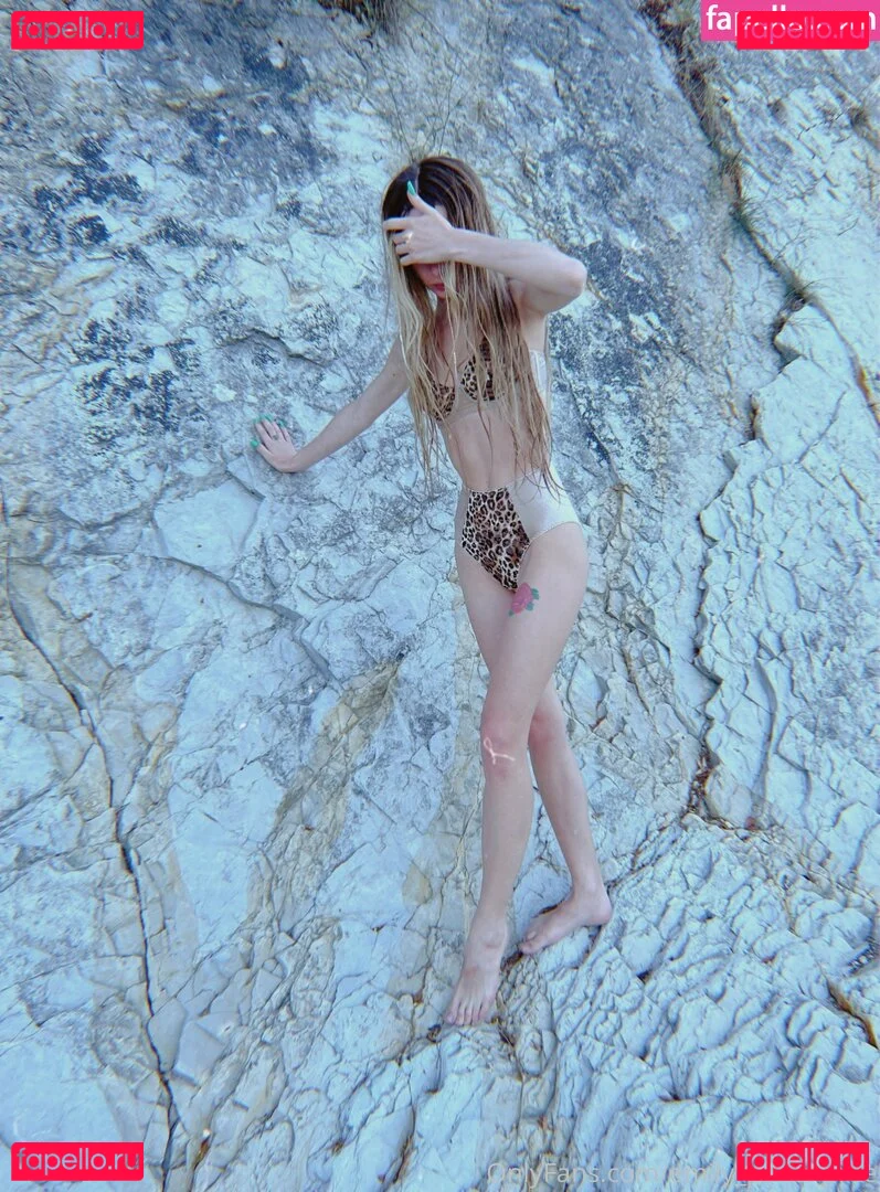 emilylism Onlyfans Photo Gallery 