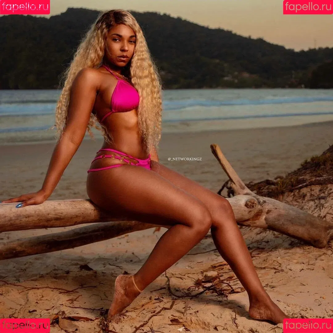 Ashanti Onlyfans Photo Gallery 