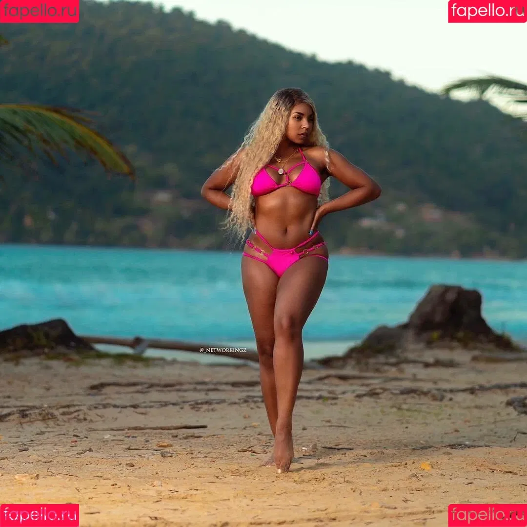 Ashanti Onlyfans Photo Gallery 