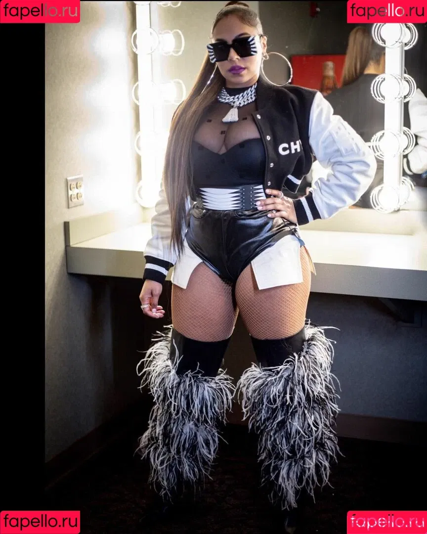 Ashanti Onlyfans Photo Gallery 
