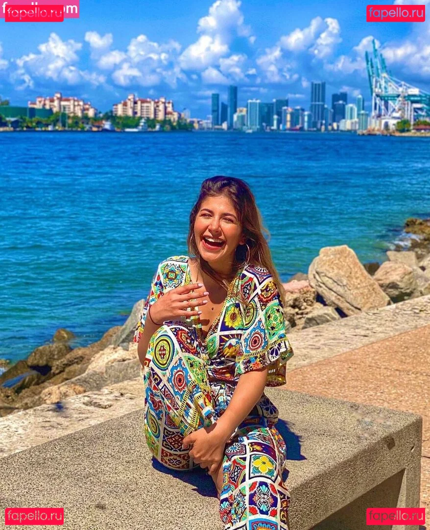 Malak Koura Onlyfans Photo Gallery 