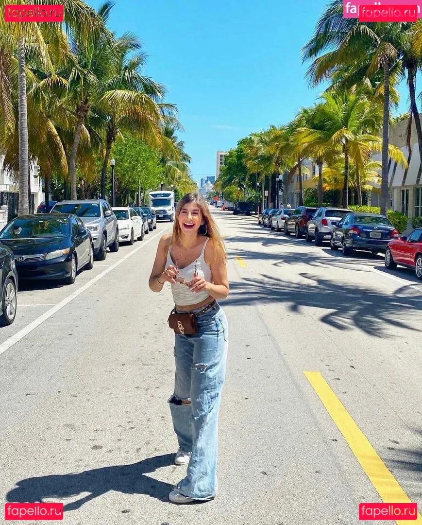 Malak Koura Onlyfans Photo Gallery 