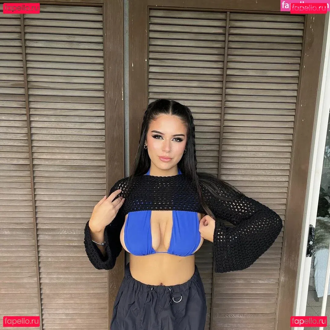 Shania Hawkins Onlyfans Photo Gallery 