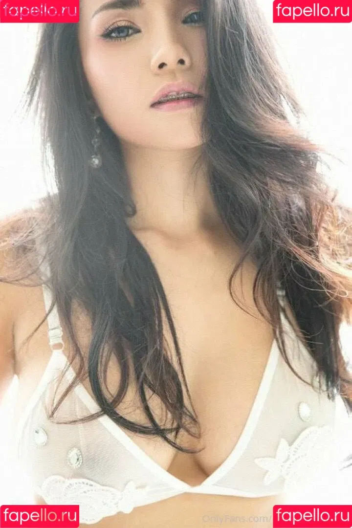 Sumitra Kluay Onlyfans Photo Gallery 
