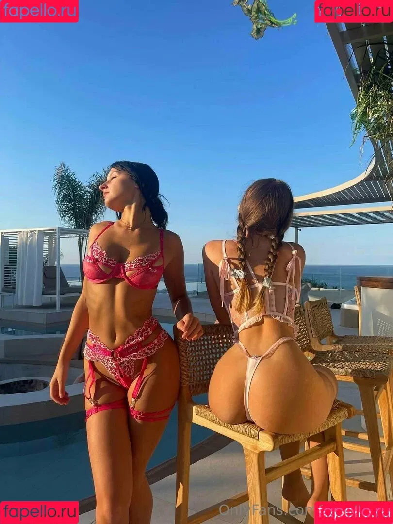 lea.renez Onlyfans Photo Gallery 