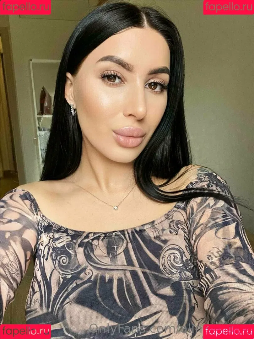 alina_greys Onlyfans Photo Gallery 