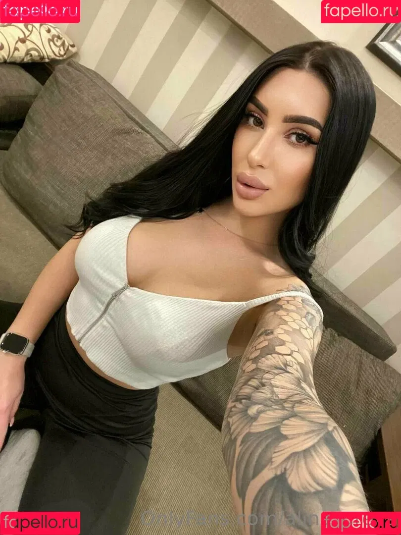 alina_greys Onlyfans Photo Gallery 