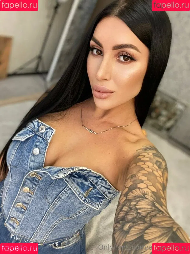 alina_greys Onlyfans Photo Gallery 