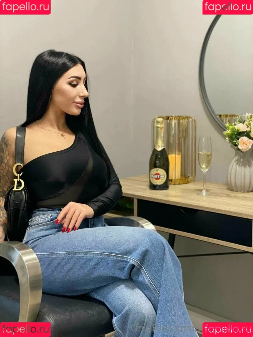 alina_greys Onlyfans Photo Gallery 