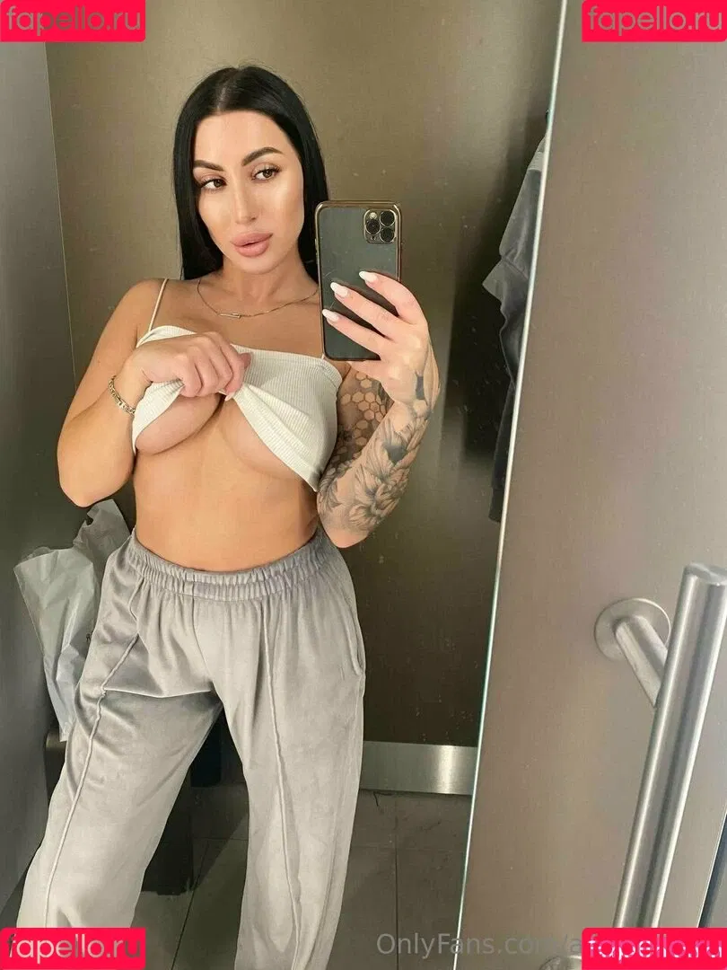 alina_greys Onlyfans Photo Gallery 