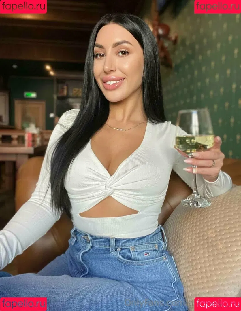 alina_greys Onlyfans Photo Gallery 