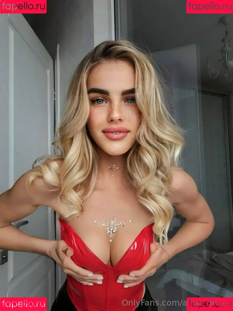 alina_greys Onlyfans Photo Gallery 