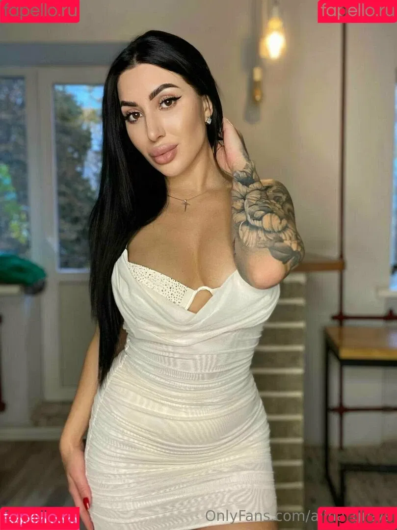 alina_greys Onlyfans Photo Gallery 